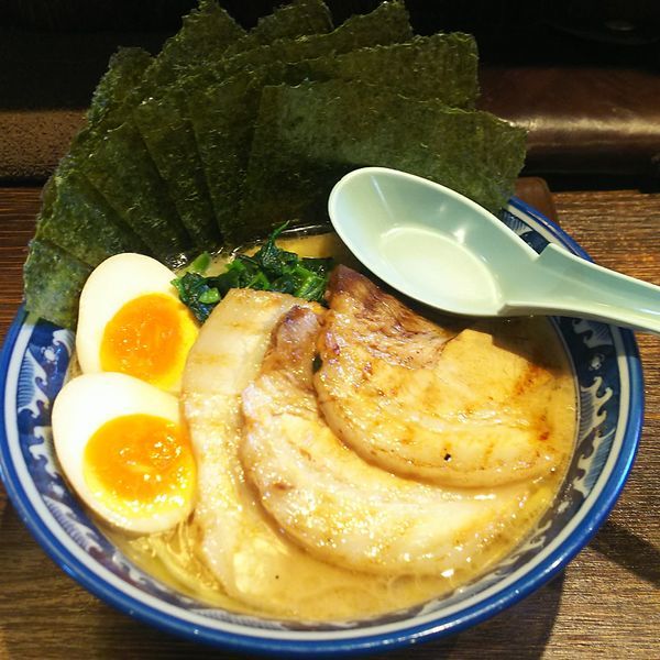 「特製濃厚豚骨ラーメン」@麺屋 武士道 船橋店の写真