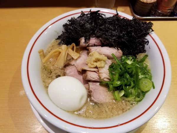 「背脂生姜醤油 全のせラーメン(1,040円)」@生姜醤油専門 我武者羅 幡ヶ谷本店の写真