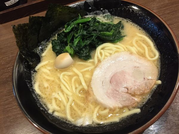 「ラーメン(醤油)¥690」@横浜家系ラーメン 壱角家 大宮東口店の写真