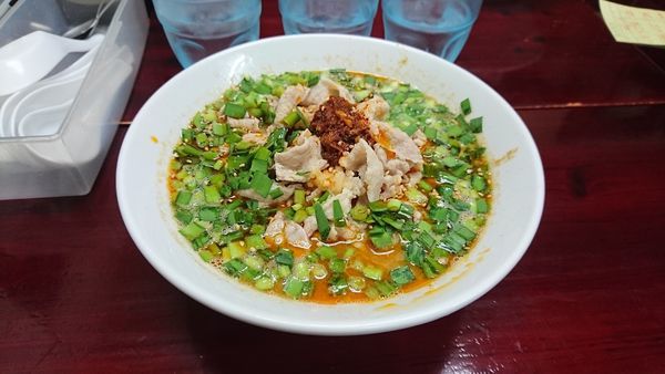 「豚しゃぶネギのピリ辛ラーメン」@九州大分ラーメン 麺恋亭 中華街店の写真