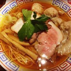 ワンタン麺HINAI