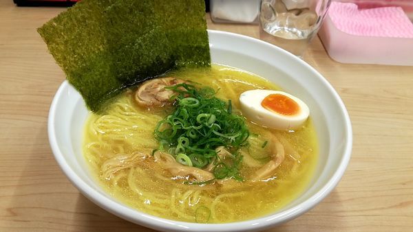 「鶏しおらーめん」@らーめん 八かの写真