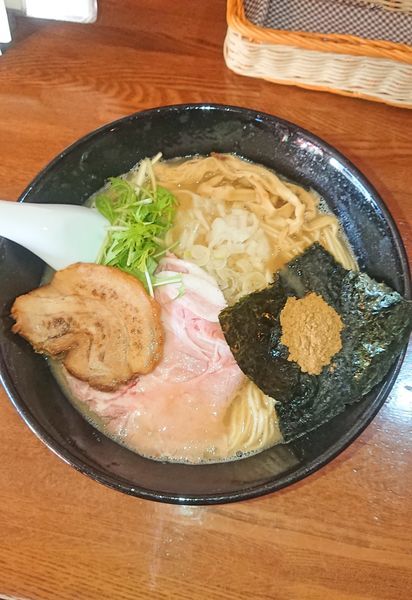「こってりラーメン&豚レアチャーシュー(3枚)」@ふかや女子流 アイモの写真