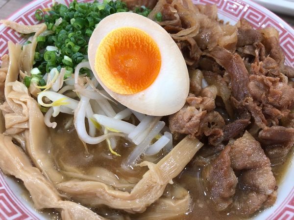 「徳島ラーメン全部増し」@徳島NOODLE ぱどるの写真