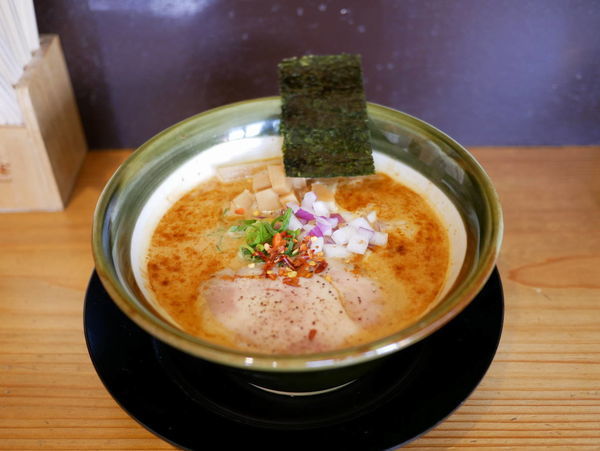 「激辛とりまみれラーメン」@らーめん タンポポの写真