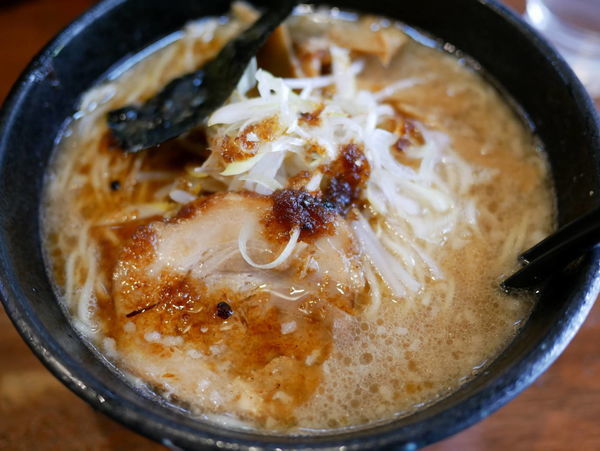 「こってりらーめん サービス大盛 麺硬め」@麺屋 天王 二号店の写真