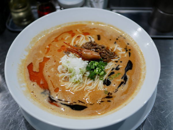 「海老寿久担々麺＋追いリゾ」@麺屋 愛心 TOKYO 町屋店の写真