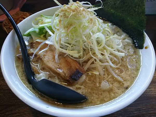 「ぶうとと　：細麺　（麺大盛り）　＋みぞれ：無料」@信州麺屋 とんずら －カエン－の写真