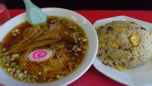 「ラーメン・チャーハン セット」@中華料理 味楽の写真