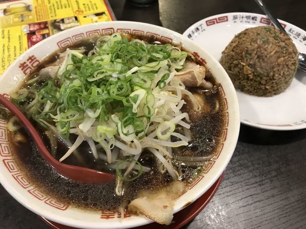 「特大新福そば+焼きめし[小]」@新福菜館 秋葉原店の写真