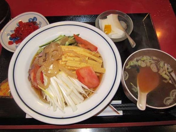 「冷やし中華　700円（ランチ）」@花彫酒家の写真