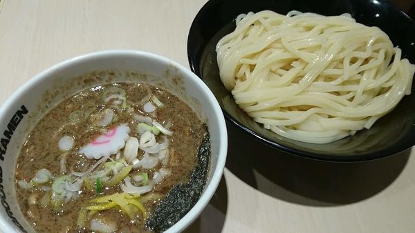「つけ麺」@UNDER GROUND RAMEN 頑者 グランエミオ所沢店の写真