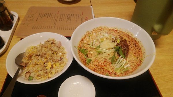 「冷やし豆乳坦々麺(ライス付き)(ニンニク増し)➕半チャーハン 9」@藤乃屋の写真