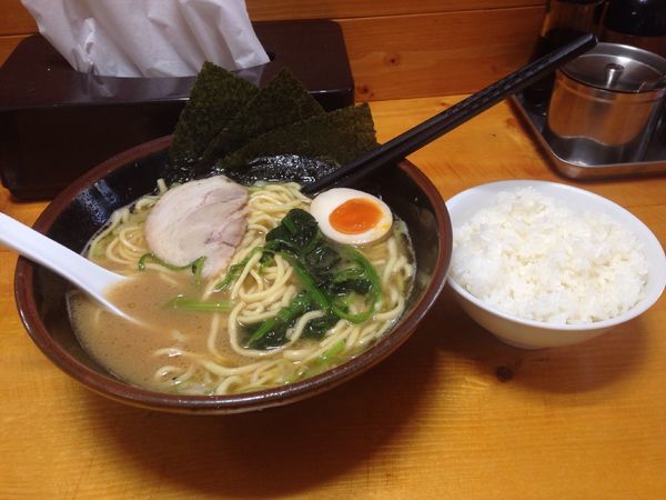 「ラーメン」@横浜らーめん 鶴壱家の写真