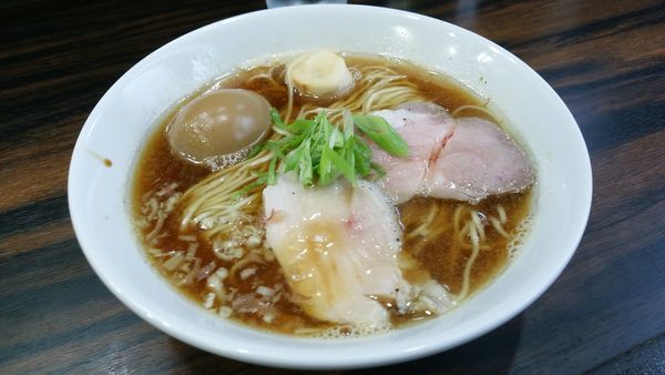 「中華そば、懐かしの固ゆで玉子」@中華そば 梟の写真