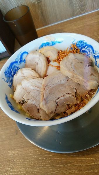 「まぜそば  全マシ ブタマシ」@ジャンクガレッジ 越生店の写真