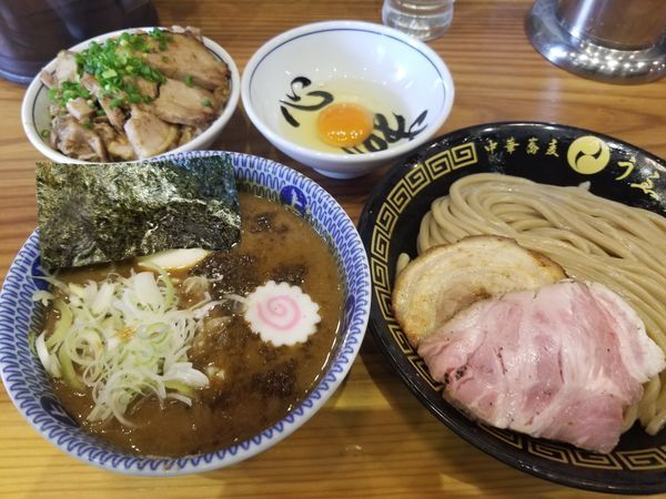 「つけ味玉(並)生卵、チャーシューご飯」@中華蕎麦うゑずの写真