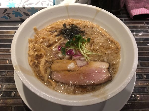 「こってり中華そば」@noodles kitchen GUNNERS 新丸子店の写真