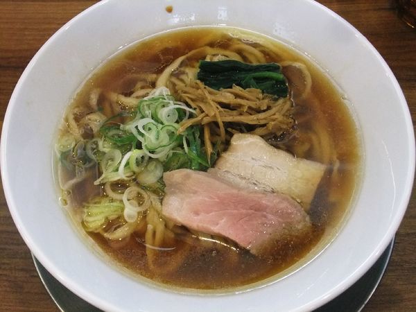 「醤油らーめん（800円）」@純手打ち だるまの写真