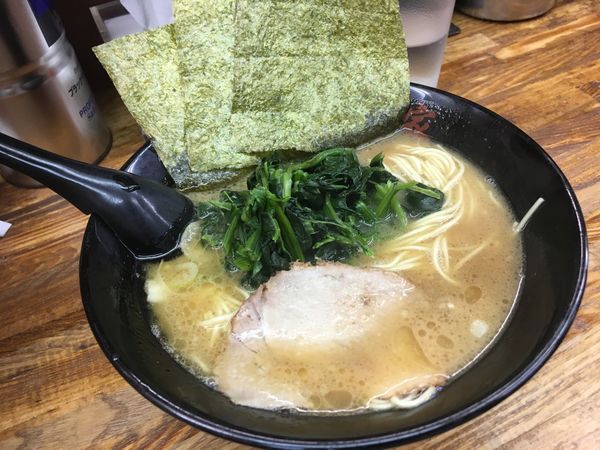 「ほうれん草ラーメン」@せい家 原宿店の写真