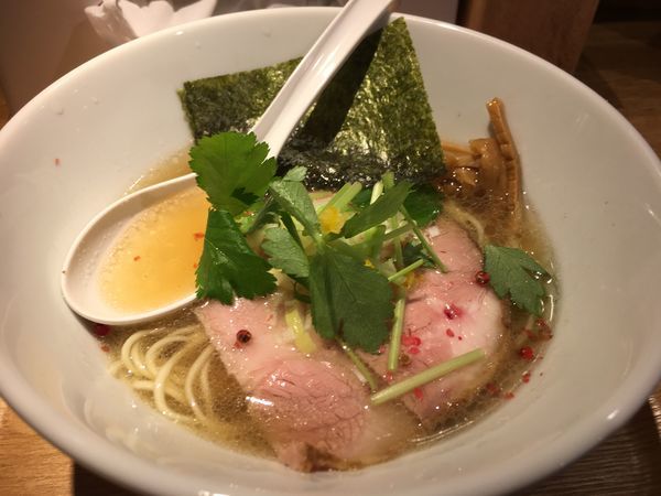 「海老香る白だし中華そば」@自家製麺 中華そば 多繋の写真