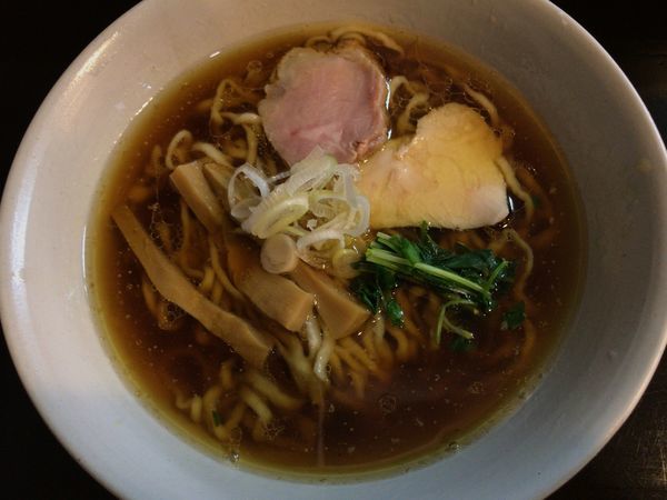 「しょうゆらーめん(中)」@らーめん奏の写真