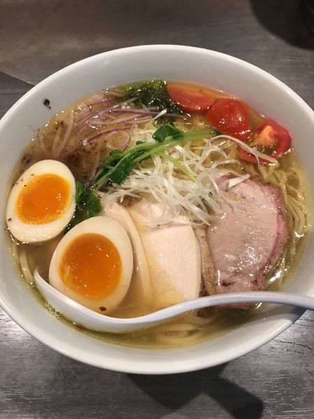 「特製塩旨味出汁ソバ 麺大盛り」@ソラノイロ ARTISAN NOODLESの写真