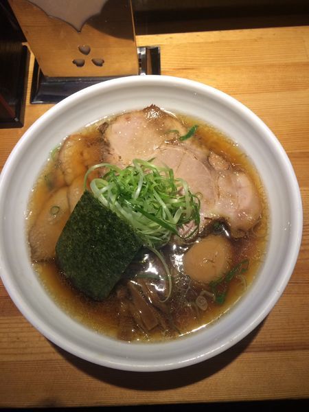 「肉醤油 名古屋コーチン味玉」@ラーメン 巌哲の写真