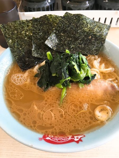 「ラーメン 並盛り」@横浜ラーメン 町田家 町田本店の写真