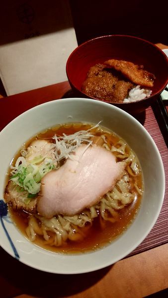 「醤油中太手もみ麵・カツ丼」@麺 みつヰの写真