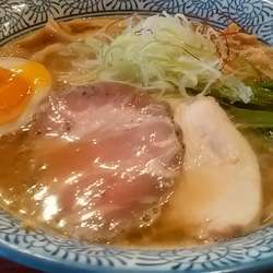 鯛白湯そば 中盛り サービス卵