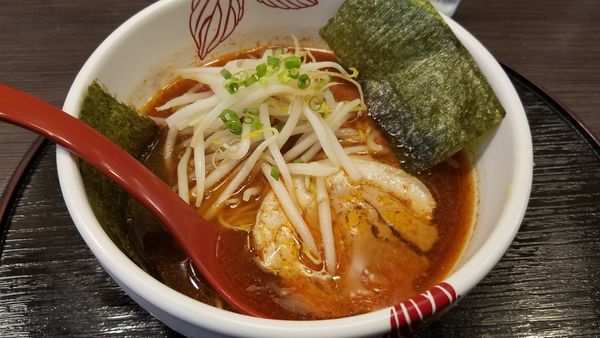 「赤いラーメン」@麺処 あす花の写真