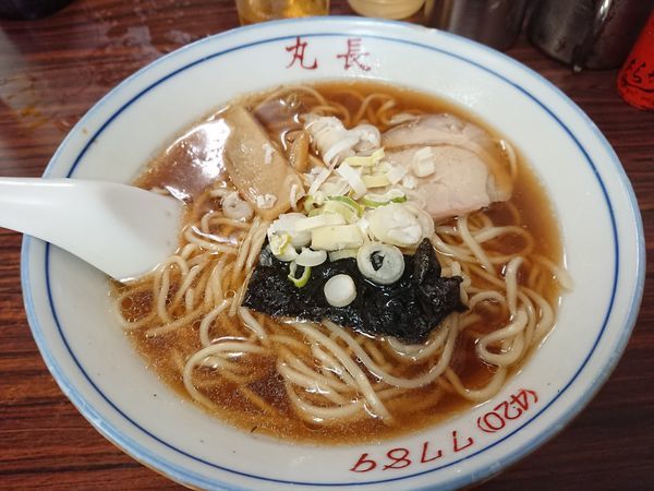 「ラーメン450円＋餃子450円＋ビール」@丸長 豪徳寺店の写真