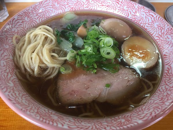 「味玉醤油ラーメン（800円）」@無化調らぁめん 山吟の写真
