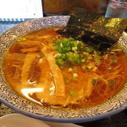 醤油ラーメン 690円