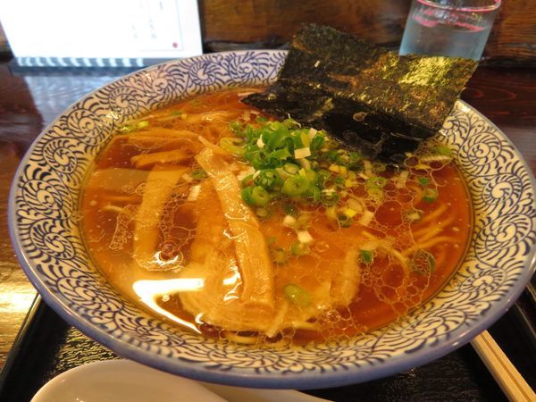 「醤油ラーメン 690円」@實の写真
