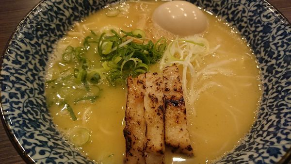 「濃厚鶏そば＋味玉」@鶏そば 一瑳の写真