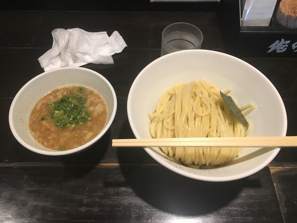「浸け豚そば大盛 ￥830」@俺の空 新宿店の写真