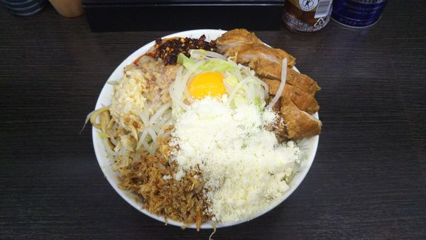 「小豚 汁なし ラー油 チーズ」@ラーメン二郎 川越店の写真