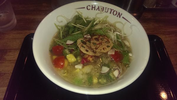 「新野菜系らあ麺、替え玉二玉」@とんこつらぁ麺 CHABUTON 下北沢駅前店の写真