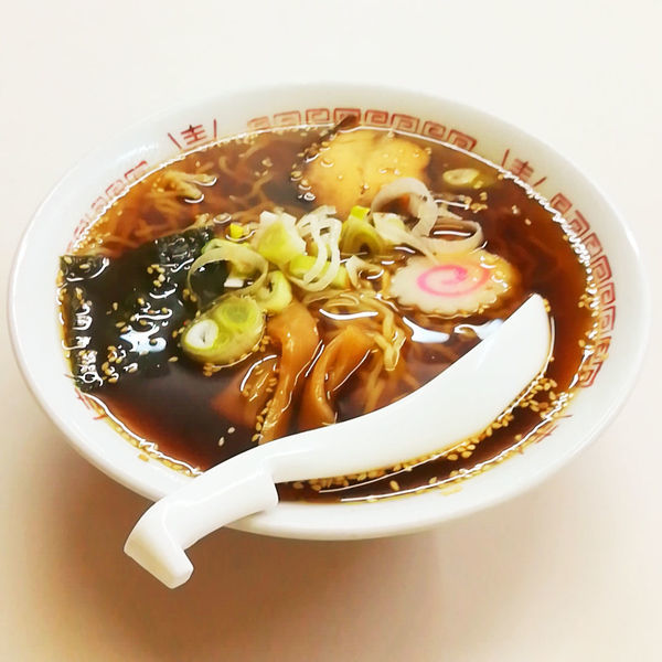 「醤油ラーメン(500円)」@ラーメン海の写真