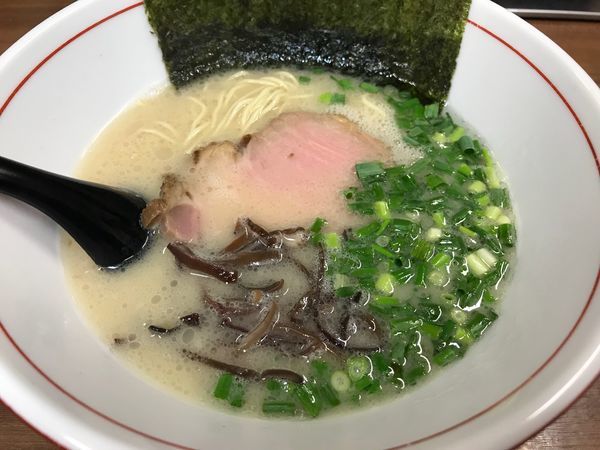 「TONKOTSU  680円」@ラァメン ぼーんずの写真