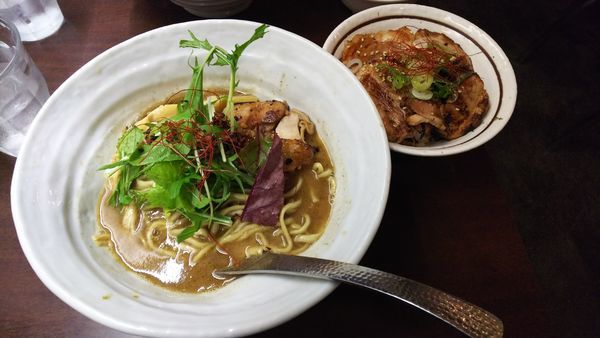 「グリーンカレーソバ＋チャーシュー丼」@BASSANOVAの写真
