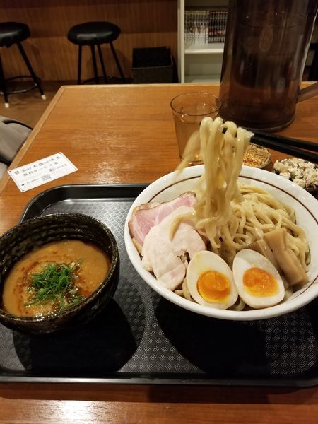「特製オマール海老の濃厚つけそば大」@麺 絆水産の写真