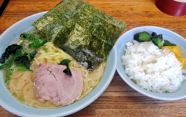 「ラーメン＋ライス」@ラーメン大将 錦町店の写真
