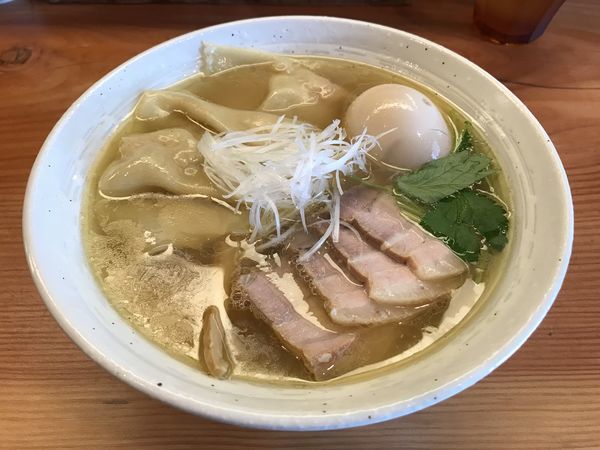 「特製塩らーめん」@純手打ち 麺と未来の写真