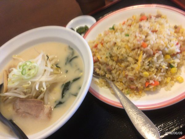 「豚骨ラーメン」@台湾料理 品味多の写真