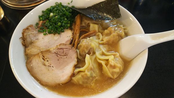 「雲呑麺  900円」@らーめん 茂木の写真