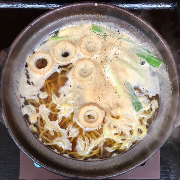 「鍋焼きらーめん 並 (650円)」@ちゅるちゅるの写真