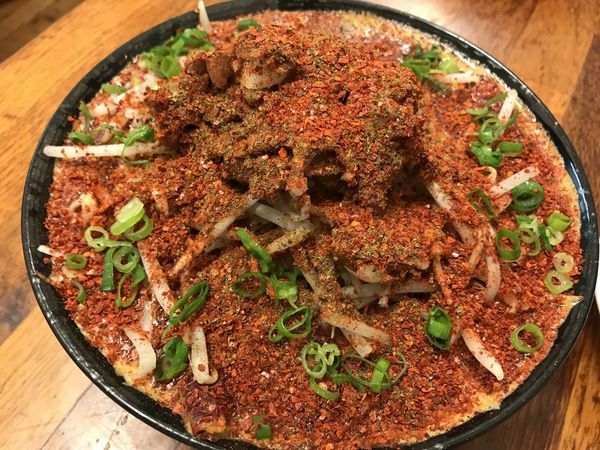 「赤鷹担々麵 + もやしトッピング」@東京担々麺 ゴマ哲の写真